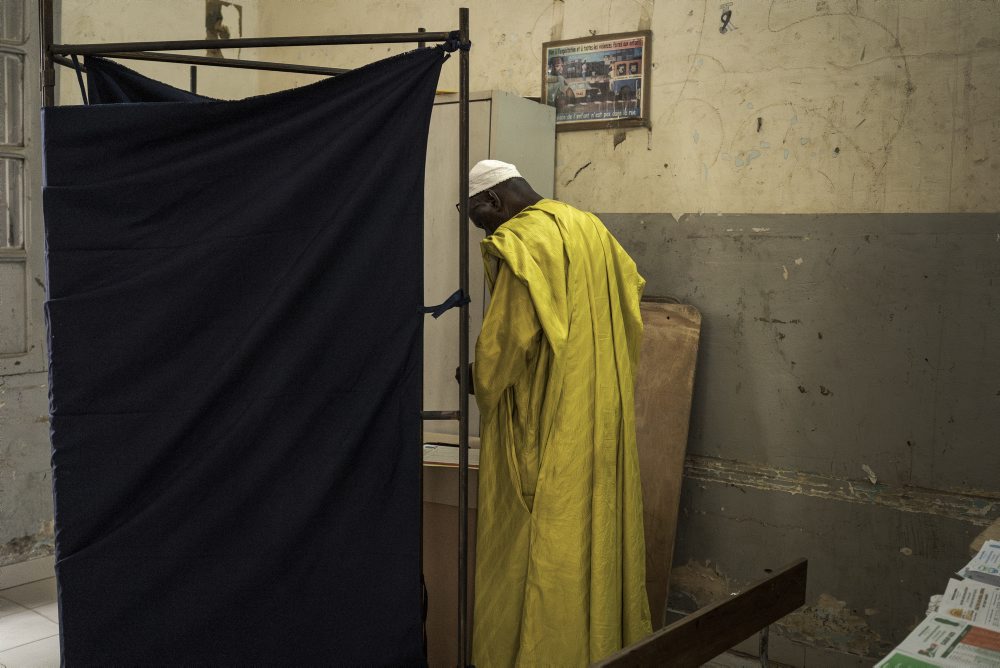 Senegal: Predbežné výsledky volieb naznačujú víťazstvo vládnucej strany