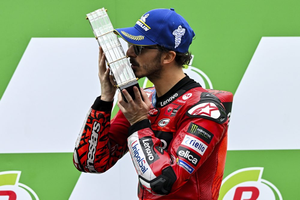 MotoGP: Bagnaia zvíťazil na nedeľnej VC Thajska, na Martina stráca 17 bodov