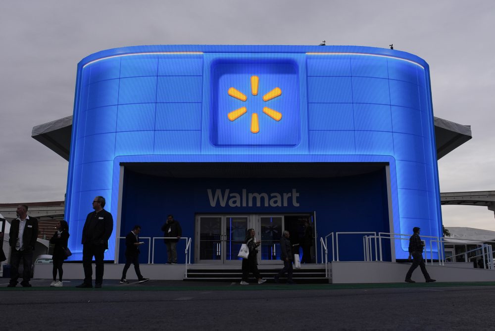 Obchod: Americký reťazec Walmart zvýšil zisk v 3. kvartáli na desaťnásobok