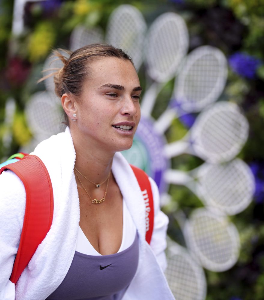 Tenis-Wimbledon: Sobolenková sa pre zranenie ramena odhlásila z turnaja