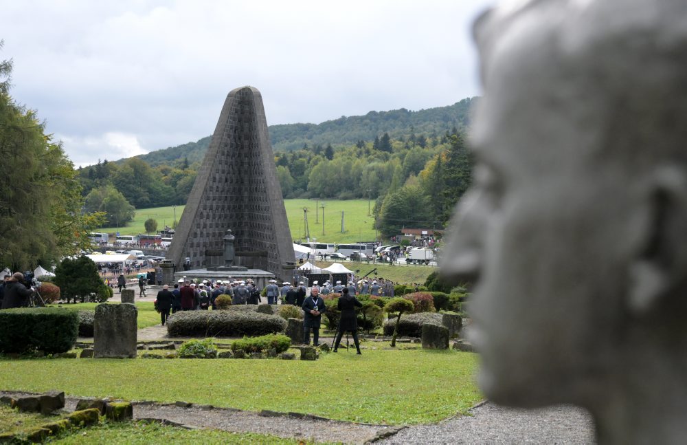 Na Dukle oslávili 80. výročie Karpatsko-duklianskej operácie