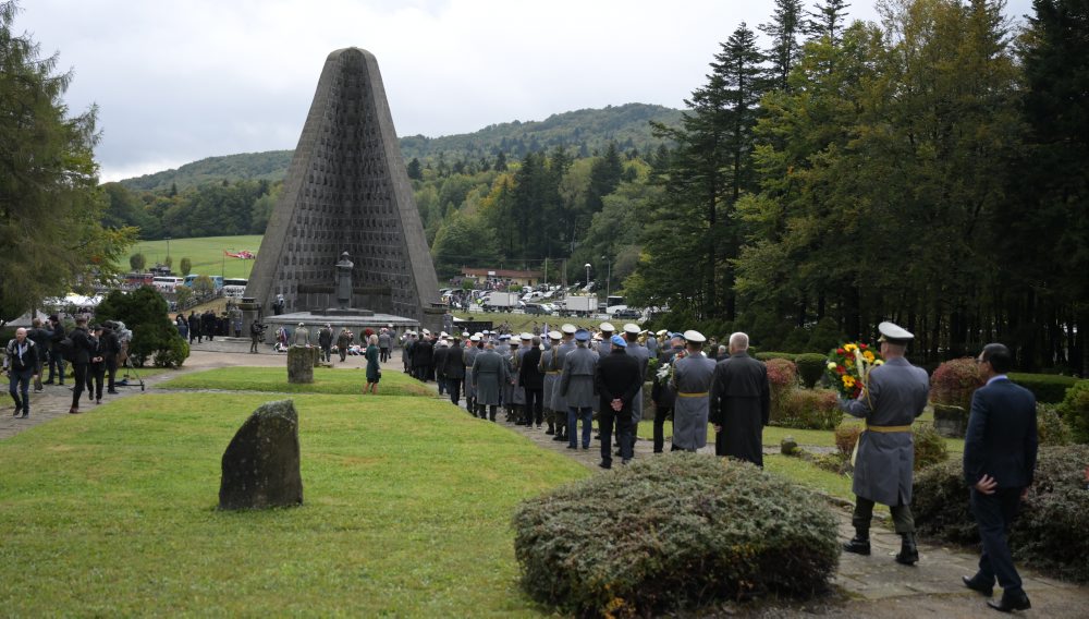 Na Dukle oslávili 80. výročie Karpatsko-duklianskej operácie