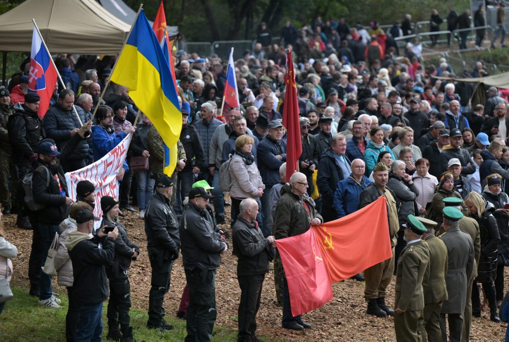 Na Dukle oslávili 80. výročie Karpatsko-duklianskej operácie