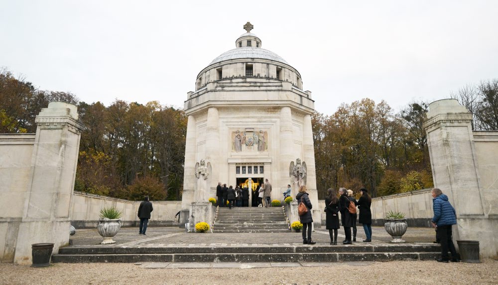 Mauzóleum v obci Krásnohorské Podhradie