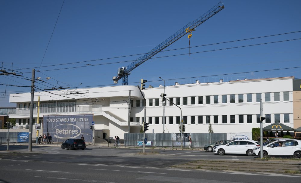 Prestavba Mestskej krytej plavárne na Národné olympijské centrum plaveckých športov Košice 