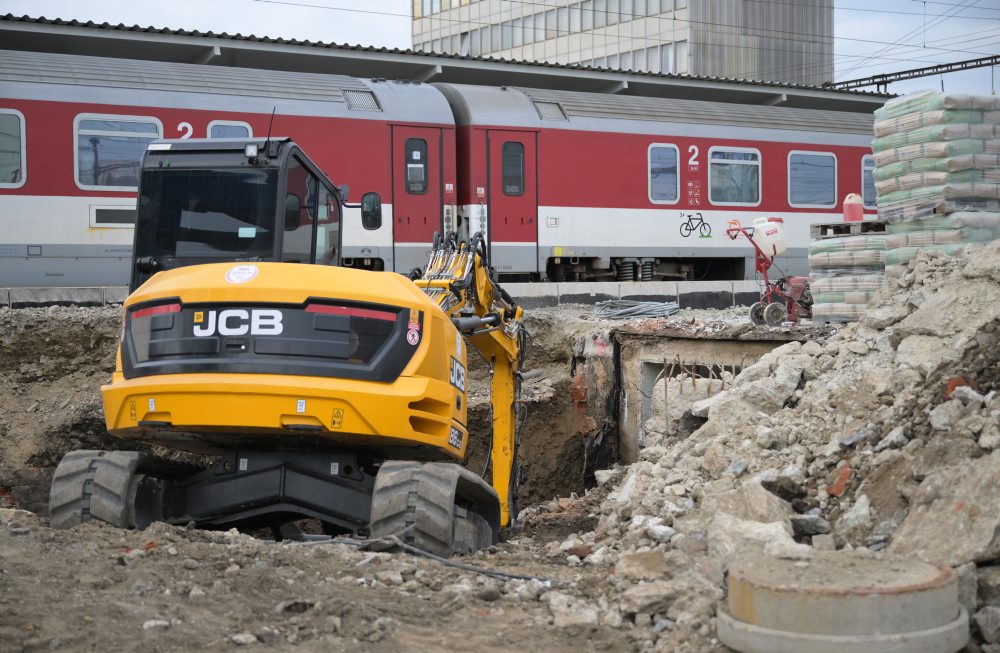 Na železničnej stanici v Košiciach pokračujú práce na jej rekonštrukcii