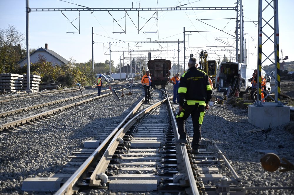 Prvá etapa elektrifikačných prác na úseku Humenné - Strážske 