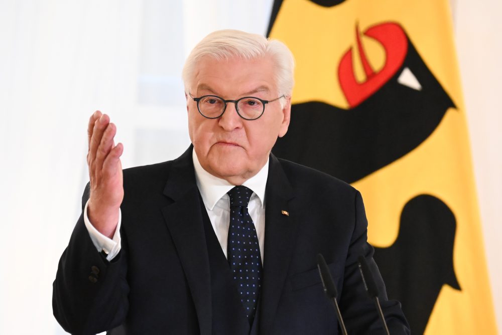 Steinmeier vyzval politikov, aby počas vládnej krízy konali rozumne a zodpovedne