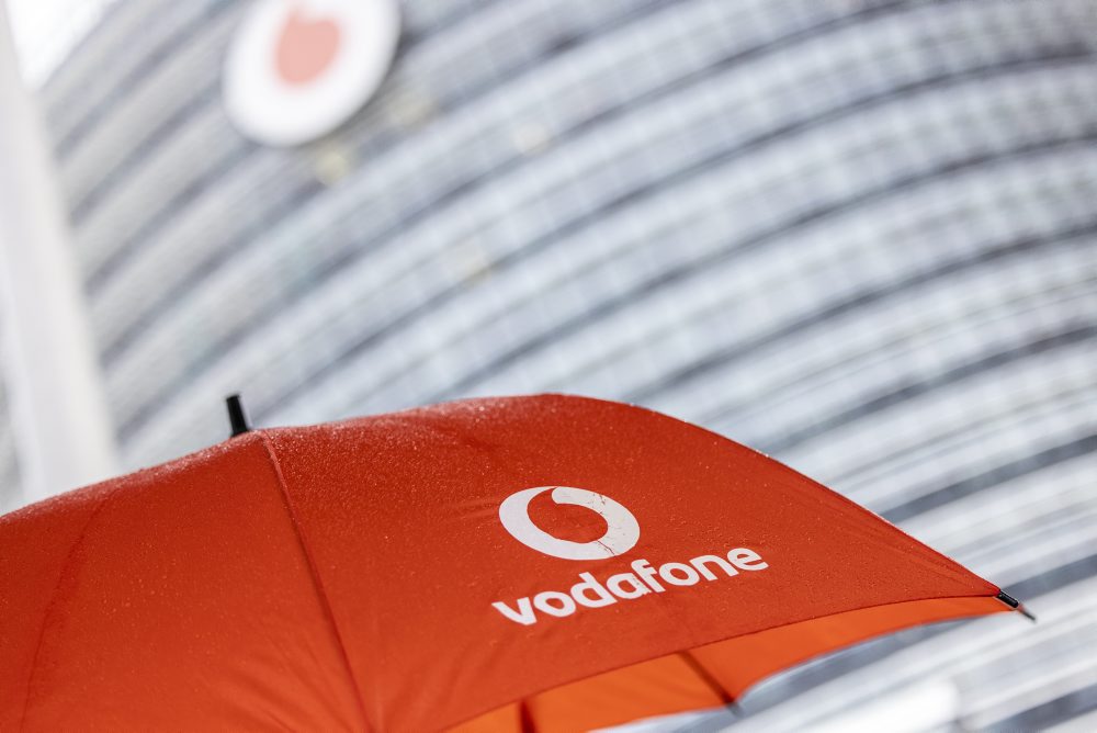 Britský telekomunikačný koncern Vodafone sa v 1. polroku vrátil k zisku