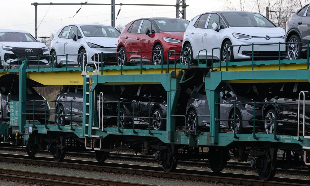 Volkswagen a odbory rokujú o znižovaní nákladov, poslednýkrát pred Vianocami