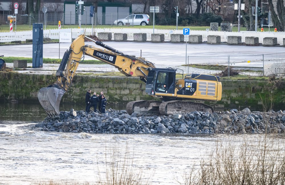 V Drážďanoch pri búraní zrúteného mostu objavili leteckú bombu z druhej svetovej vojny