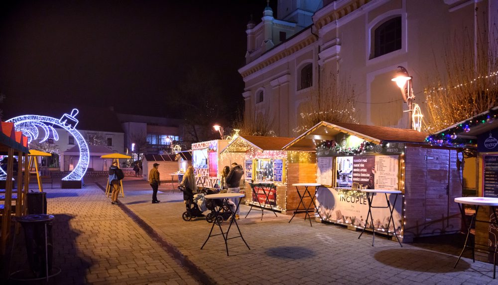 Vianočné mestečko v Topoľčanoch